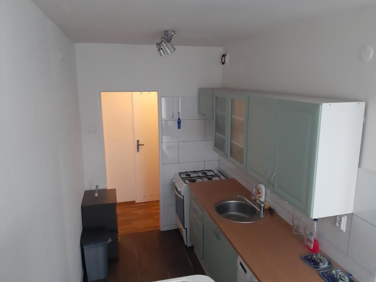 Prague Apartment In Most Near Golf Club, Aqua-Hipo-Autodrom In Most Exterior photo