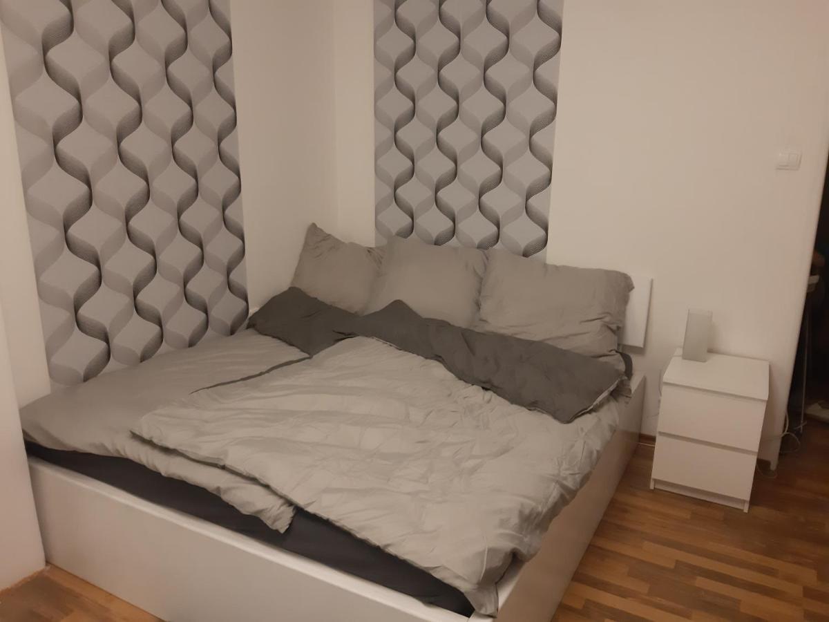 Prague Apartment In Most Near Golf Club, Aqua-Hipo-Autodrom In Most Exterior photo